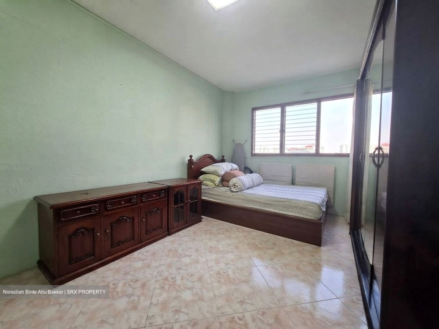 Blk 230 Jurong East Street 21 (Jurong East), HDB 5 Rooms #633423001